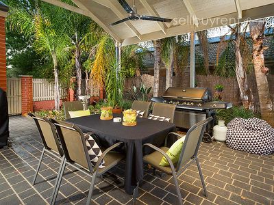 1 AVONDALE DRIVE, Wodonga