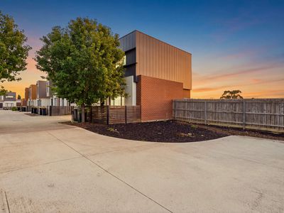 10 / 4 Nepean Court, Wyndham Vale