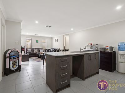 16 Prosperity Drive, Maddington