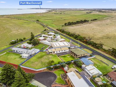 9-11 Eight Mile Creek Road, Racecourse Bay