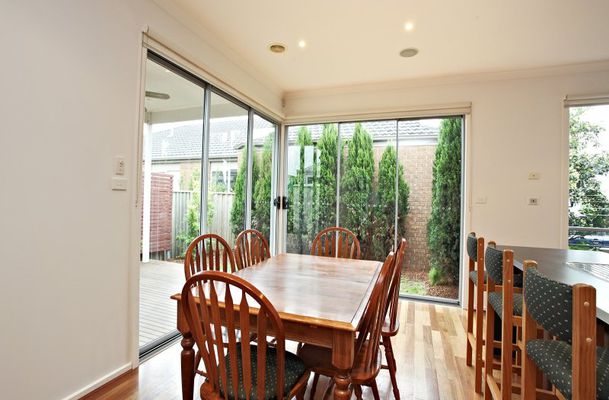 9 Grosvenor Square, Craigieburn
