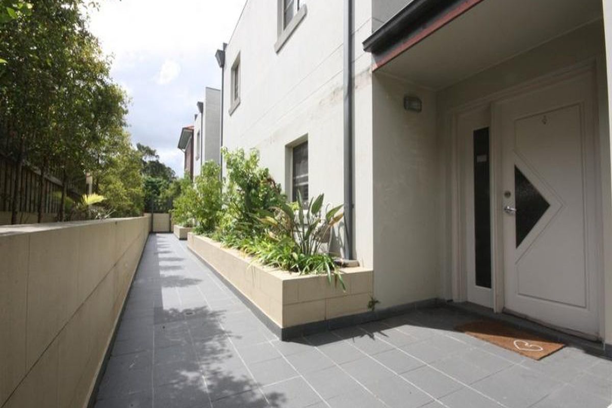 4 / 44 Beresford Road, Strathfield