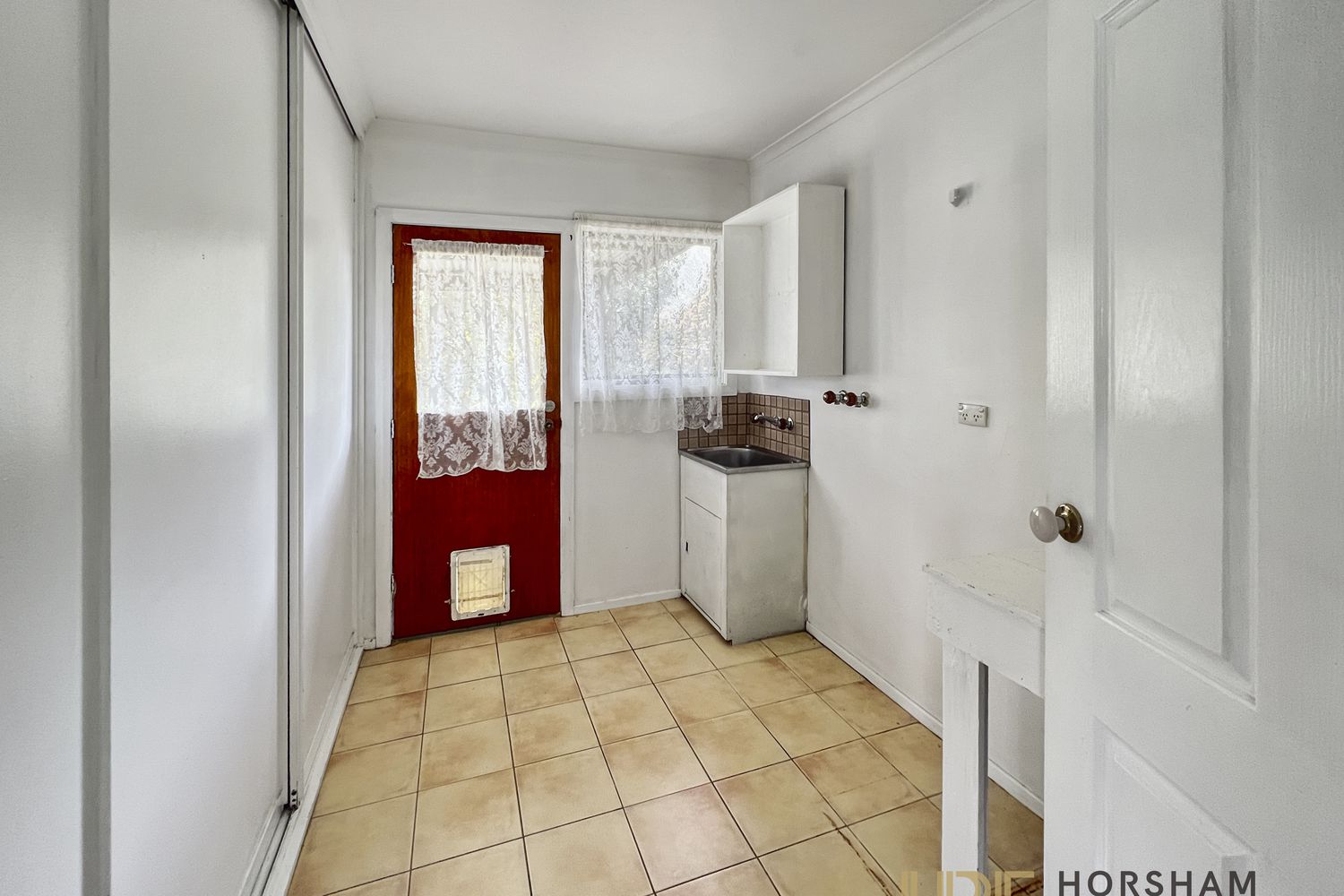 12 Bradshaw Street, Horsham