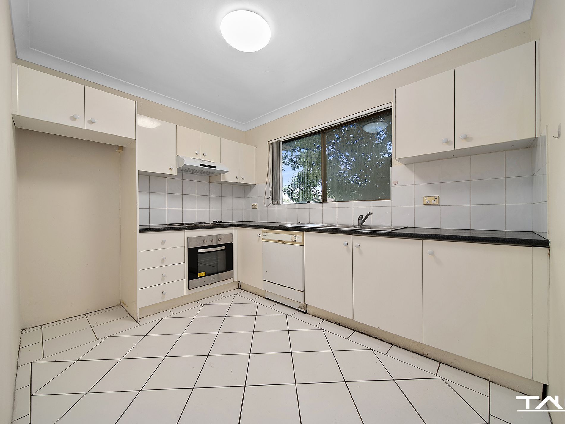 4/16 Railway Parade, Westmead