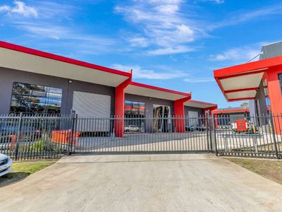 2 / 6 EXCHANGE PARADE, Smeaton Grange