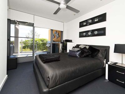 203 / 96 Bow River Crescent, Burswood