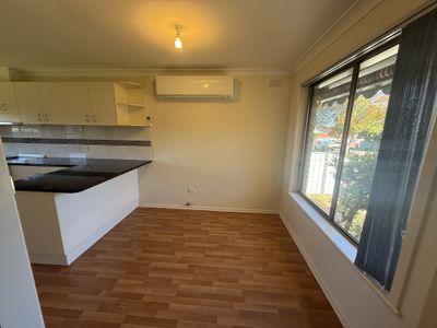 22 Weston Street, Parkes