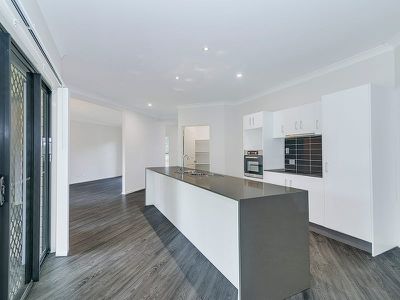 4 Wooraka Street, Rochedale South