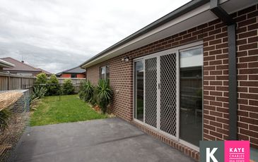46 Peridot Avenue, Officer