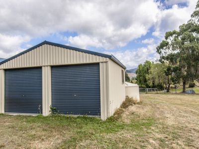 8251 Channel Highway, Cradoc