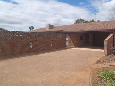 3 Osborne Place, Dubbo