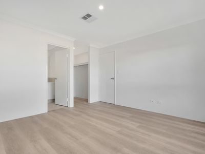 68 Leeward Avenue, Eglinton