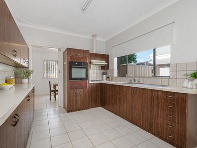 112 Piccadilly Street, Piccadilly