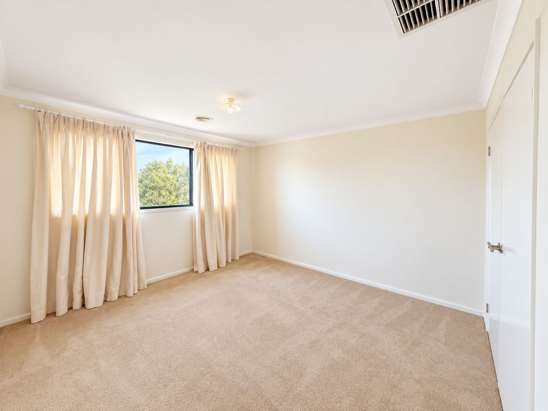 75 Westmeadows Lane, Truganina