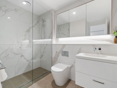 M107 / 188 Macaulay Road, North Melbourne