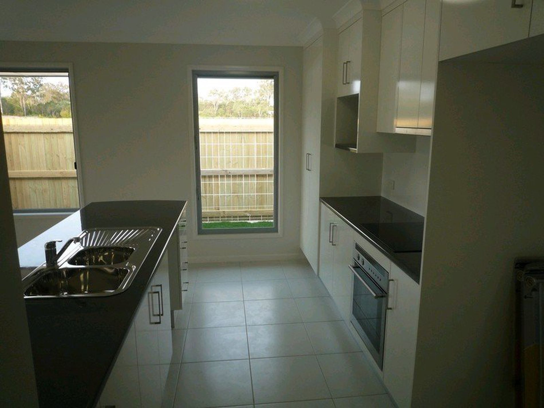 9 OrioleCourt, Woodgate