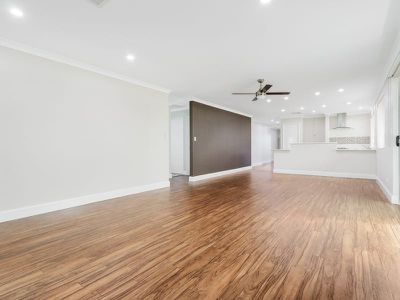 15 Yindana Boulevard, Lakelands