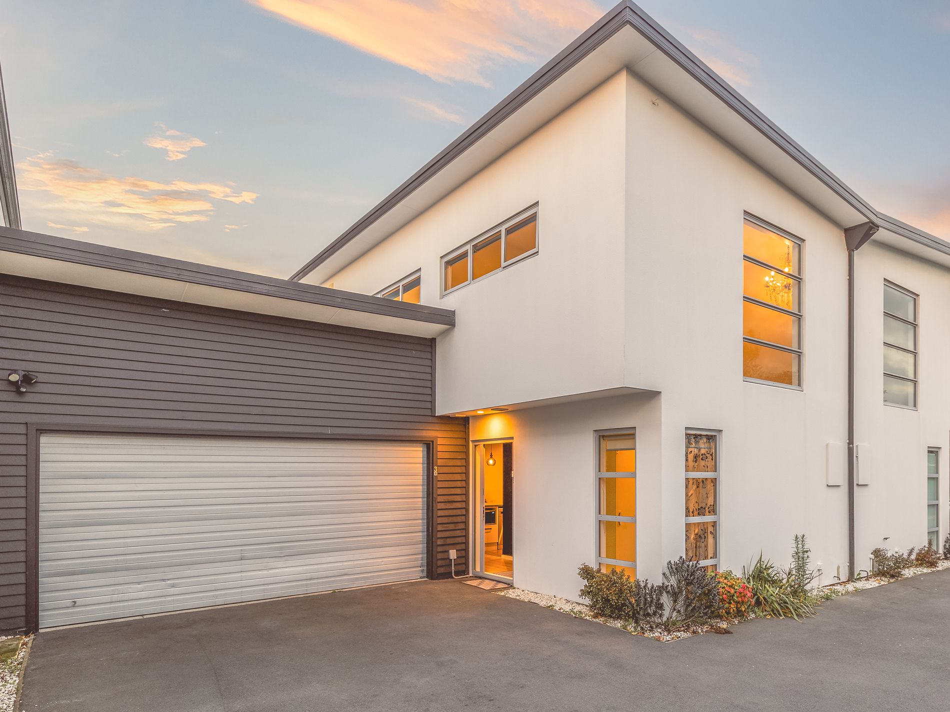 25B Champion Street, Edgeware