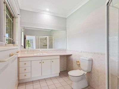 30 Glenmore Crescent, Rochedale South