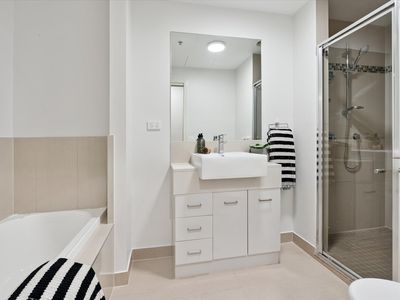 104 / 117 PIER STREET, Altona