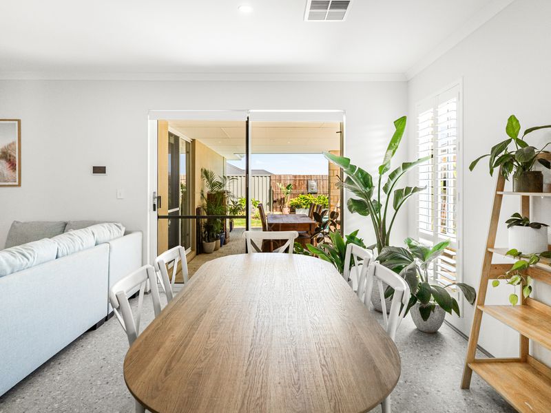 8 BLUEBERRY LOOP, Byford