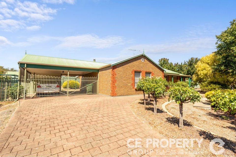 2 Mitchell Court, Williamstown