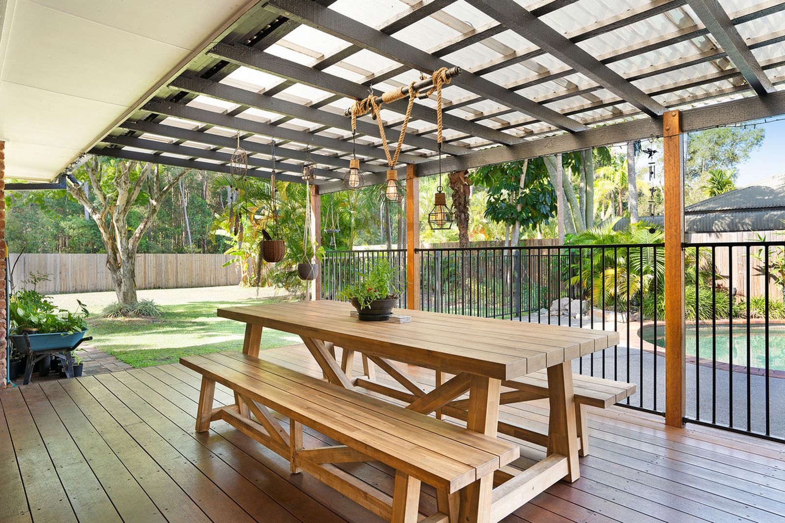 Photo 2 of 21, 6 Satinay Drive, Tewantin