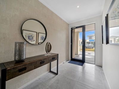1 Tallrush Street, Clyde North