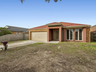 6 Thomas Pl, Carrum Downs