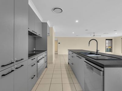 19 Emily Place, Sumner