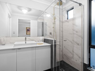 60B Allerton Way, Booragoon