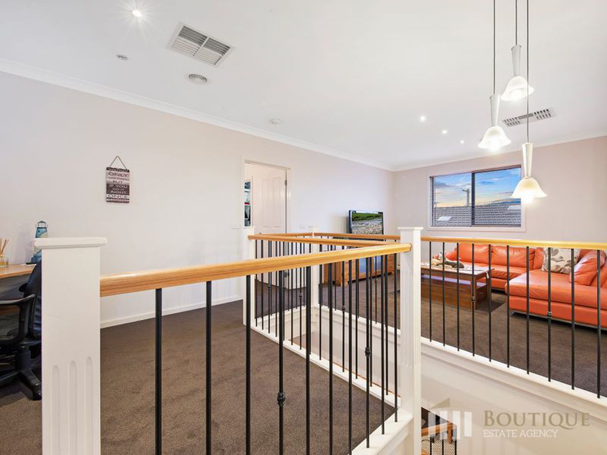 2 / 94 Bellbrook Drive, Dandenong North