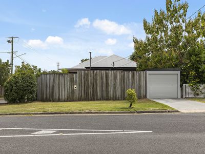 2 Thirteenth Avenue, Kedron