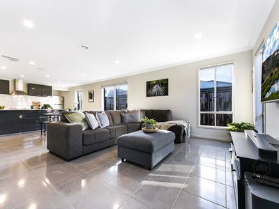 13 Savage Way, Clyde North