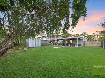 16 Estate Street, West End