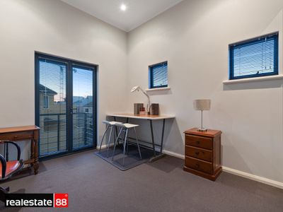 18 Old Belvidere Promenade, East Perth