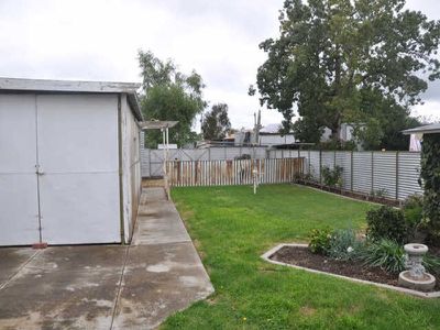 9 Lyall Ave, Kerang