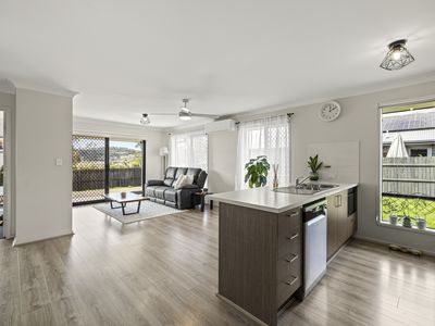 6 Jodie Louise Avenue, Cotswold Hills