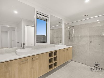 36 Guling Rise, Clyde North