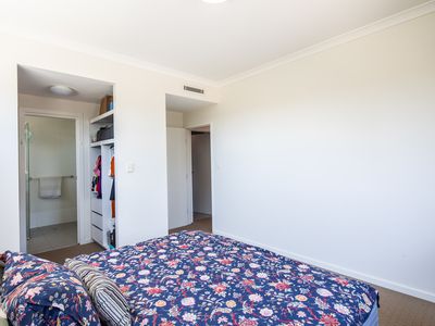 10 / 28 Goodwood Parade, Burswood