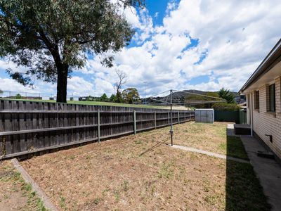 2 / 18 Southbar Road, Karabar