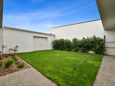 2 / 54 Landsborough Avenue, Newstead