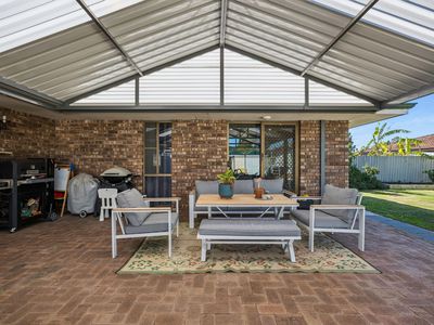 52 Sanderling Drive, Thornlie