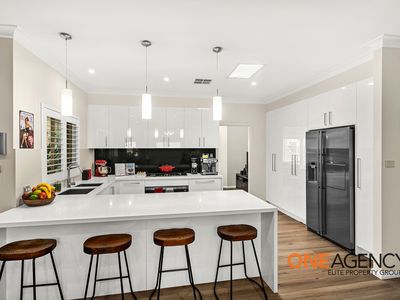4 Pleasant View Close, Albion Park