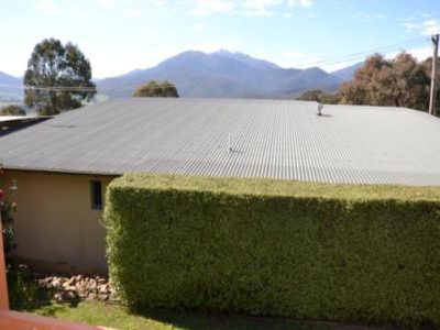63 StBernard Drive , Tawonga South