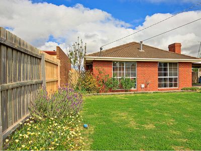 6 Bemboka Court, Werribee