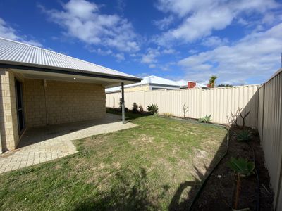 22 Geographe Bay Pass, Secret Harbour