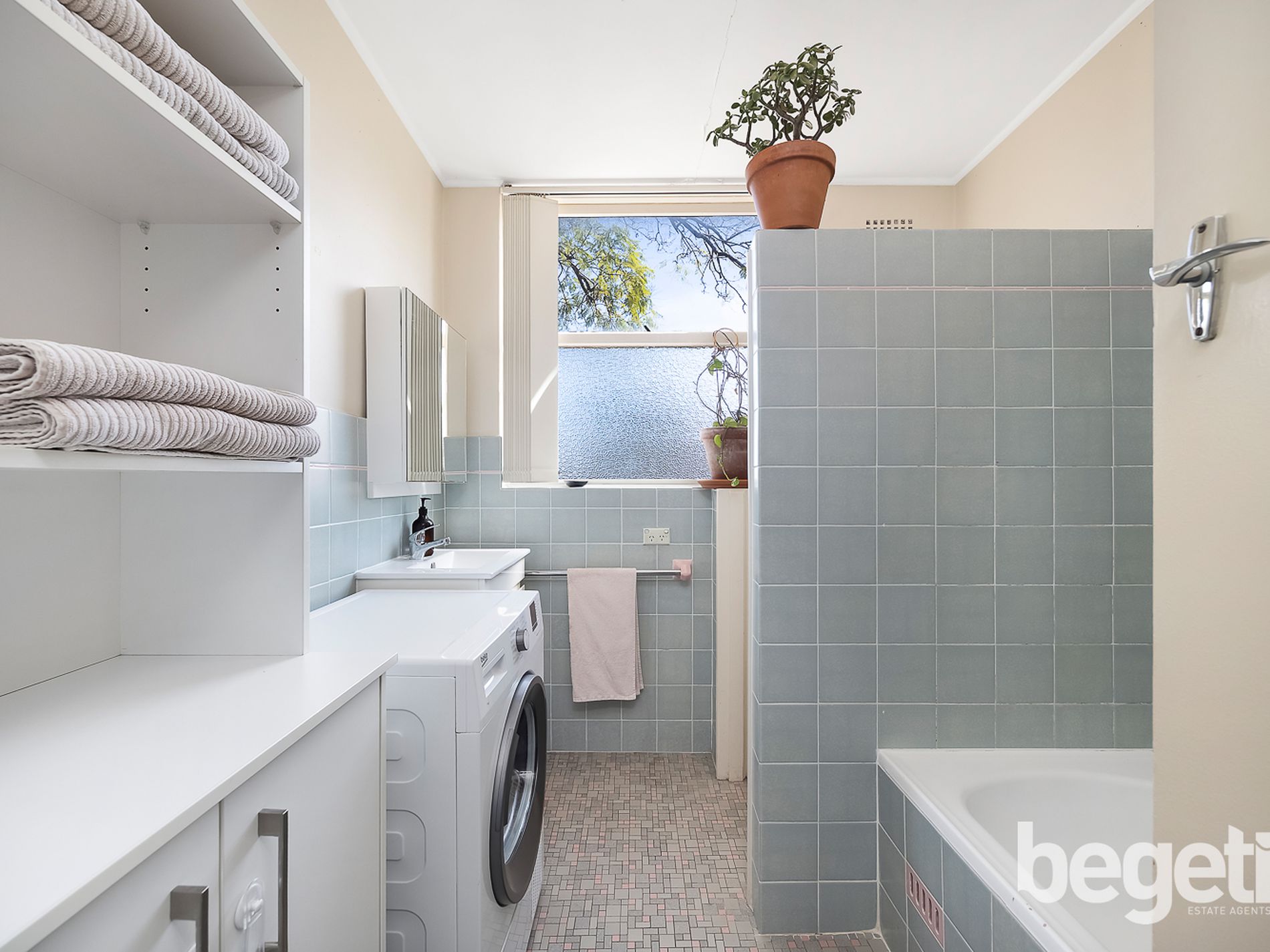 5 / 4 Loftus Street, Ashfield