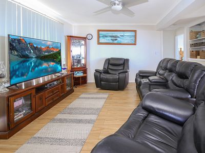 48 Sunset Boulevard, Kianga