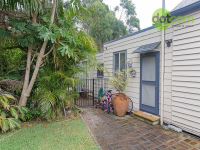 2A Dulling Street, Waratah